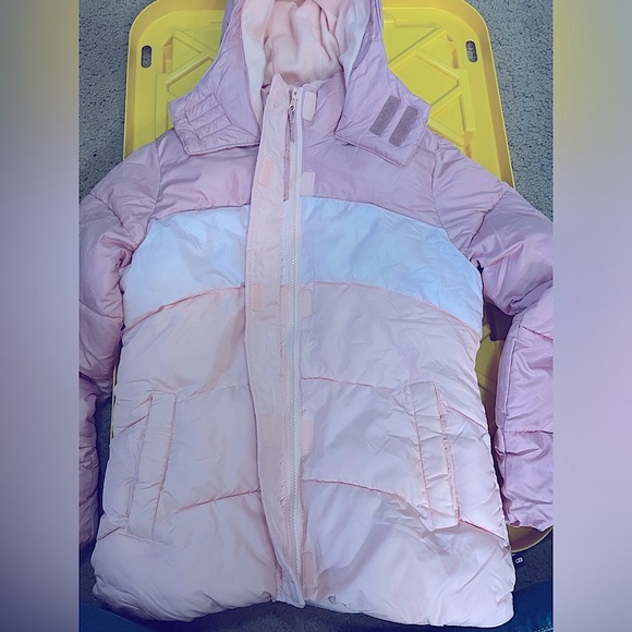 Pink puffer jacket - Picture 2 of 7
